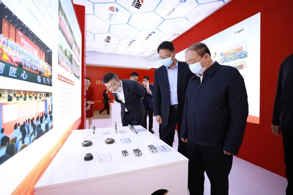 陜西省委常委、組織部長(zhǎng)張廣智蒞臨秦川集團(tuán)展位