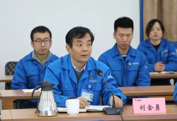【群團工作】秦川機床本部團委組織召開“話青春?談奮進?勇?lián)?dāng)”青年職工座談會
